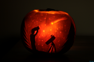 Fantastic Comet #ISON pumpkin from astrophotographer Will Gater. Credit: Will Gater