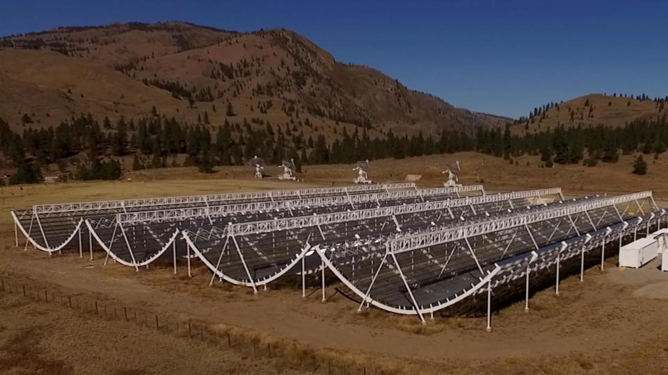 That periodic Fast Radio Burst Is. Not. Aliens. (And a side of Starlink and the Pale Blue Dot image)