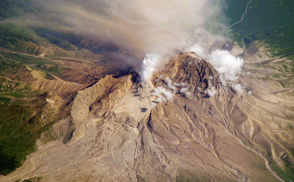 Lots of water in the world’s most explosive volcano
