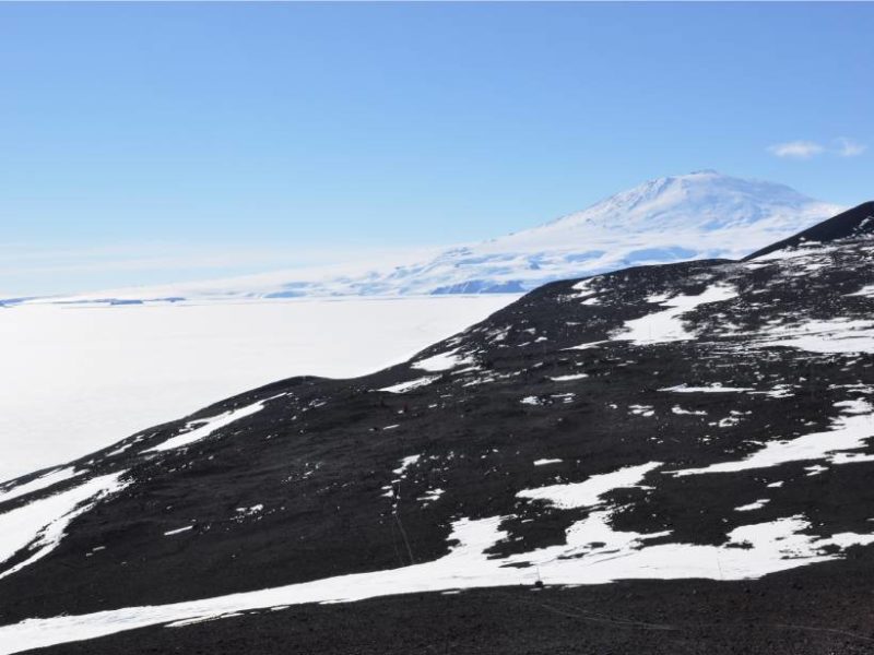 Using Ancient Lava Deposits to Understand Earth’s Past Magnetic Field