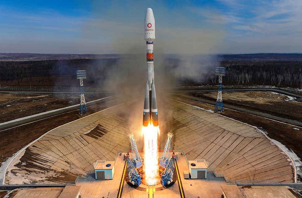 Arianespace Launches OneWeb 6 Aboard Soyuz 2.1b/Fregat