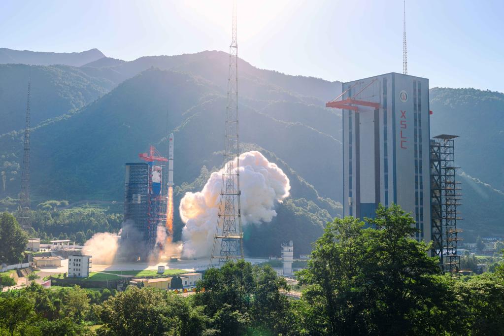 China Launches Tenth Trio of Yaogan 30 Satellites