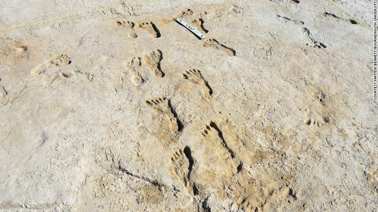 Footprint Fossils Show Americas Settled Earlier Than Thought